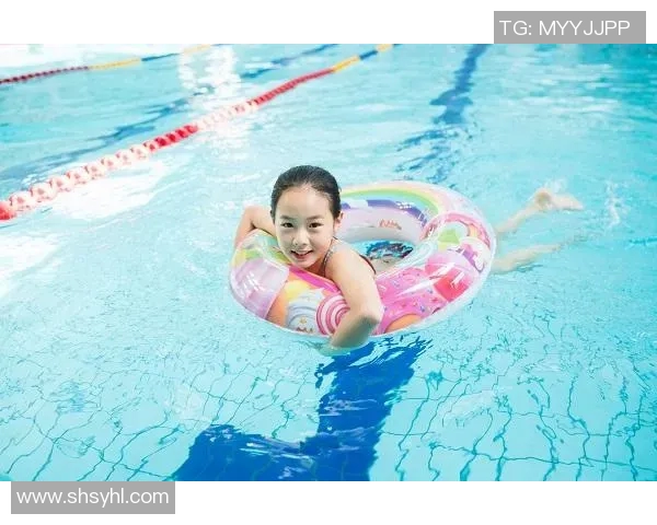 游泳对身体健康的多重益处及其促进心理和生理平衡的作用分析